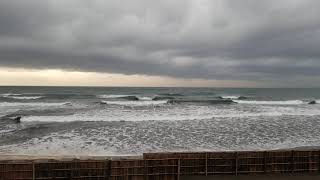 ２０２１年２月２日（火）／江ノ島～鵠沼海岸 小雨がぱらついてます。 風は強めで波は胸～頭くらい。