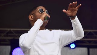 Reggie B - Wys Hulle (Live Performance in Upington)