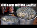 PEDAGANG INI JUALAN DI TROTOAR 15 RIBU, TERNYATA BANYAK YG KOMPLAIN KENAPA RAME !