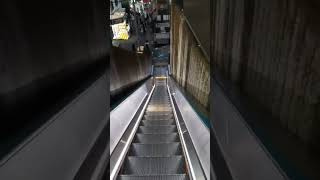 escalator エスカレーター　fujitec製 @escatrain4613