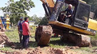 แบคโฮโซ่ตีนตะขาบหลุด วิธีใส่โซ่ EXCAVATOR ep.1