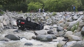 母子３人流され死亡 増水の川、車で渡り 神奈川のキャンプ場