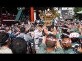 2013年 三社祭町内神輿連合渡御浅草寺本殿前（千束二丁目西町会）