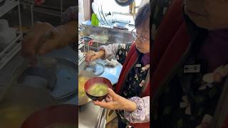 94歳ツムツムおばあちゃん今朝の味噌汁はネギと人参🥕とじゃがいも🥔❤️👵