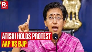 LoP Atishi \u0026 AAP MLAs Hold Protests After Being Thrown Out Of Delhi Assembly | AAP vs BJP