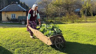 Cherished Memories: Grandmothers and Grandkids in the Carpathians 🌄❤️