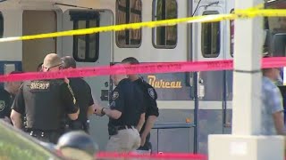 Undercover deputy shoots wanted suspect in SE Portland