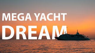 Mega Yacht Dream | Info on screen