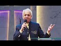 Early morning anointed worship with Benny Hinn