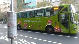 (1121225) 大都會客運2088路線公車暫停服務861-U3通過松德站