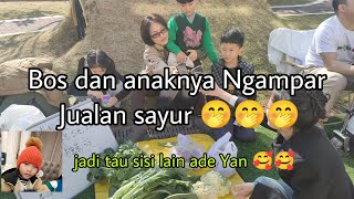 ibu bos dan anaknya Ngampar jualan sayur 😄😄