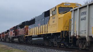 BNSF 7103 leads southbound Empty Rock through Taylor and Hutto Texas(w/New AWRR SD60M)