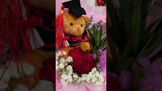 1R Graduation | Flower Bouquet | 鲜花｜礼物｜花束｜每日配送｜Huamama | Singapore Flower Shop