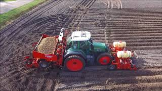 Planting potatoes | Fendt 820 | Grimme RT + GL | Aardappels poten | Verhoeven Milheeze