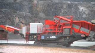 Sandvik UH440i Track Mounted Cone Crusher