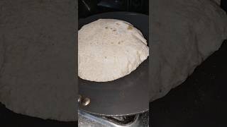 ତୁଳା ପରି ନରମ ରୋଟି// soft phulka roti # viral # shorts