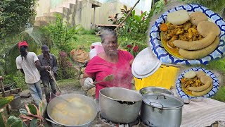 Cooking For Workmen Renta Yam,Banana, Breadfruit \u0026 Dumpling With Curry Chicken Back