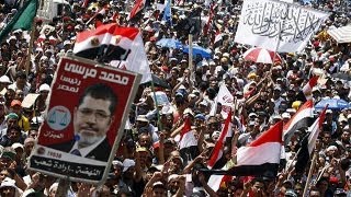 ألاف المصريين في ميدان التحرير للمطالبة برحيل مرسي.