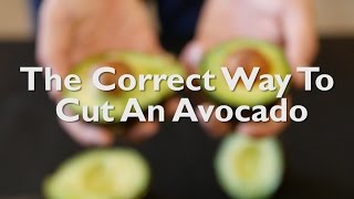 How To Cut An Avocado the CORRECT Way [Food Hack]