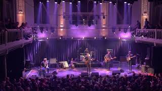 Daryll-Ann live in Paradiso