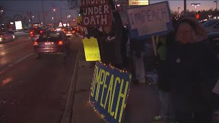 Demonstrators hold pro-impeachment rally in Columbus