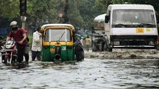 Delhi Floods: दिल्ली में बारिश से बढ़ा खतरा, यमुना का जल स्तर 205.5 के पार,6 दिनो तक बारिश की आशंका 