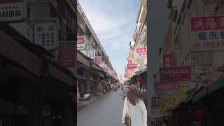 台灣Tainan—台南Tainan國華街，ㄧ條美食可以從頭吃到尾，有亞德當歸鴨、富盛號碗糕、金得春捲、葉家小捲米粉、永樂牛肉湯、修安扁擔豆花…。😋🥳🎄