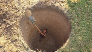 Girl Living Off The Grid and Built Deep Hole Water Well 2022