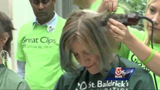 Moms go bald to support kids with cancer