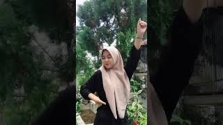 MBAK HIJAB bisa goyang juga😜😜