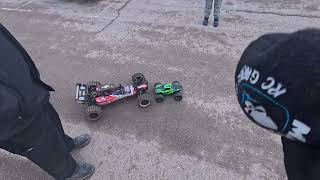 HPI BAJA 12s vs TRAXXAS MINIMAXX ;)