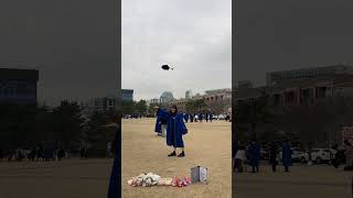 Girl Threw Her Graduation Cap and It Landed Exactly on Top of Her Head