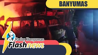 Diduga Aki Korslet, Dua Rumah dan Empat Mobil Terbakar Di Karanggude Karanglewas #flashnews