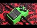 ibanez ts9 tubescreamer가 les paul과 함께 더러운 marshall 앰프를 밀어붙입니다.