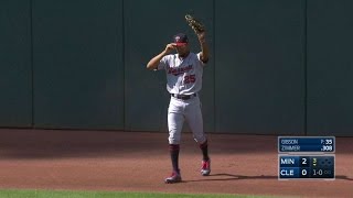 MIN@CLE: Buxton jumps, makes terrific grab for out