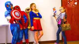 Little Superhero Kids 9 - The Intern Super Squad Mission