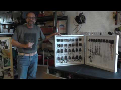 How to build a 2x2 table top display - EZ to transport How to build a 2x2 table top display - EZ to transport