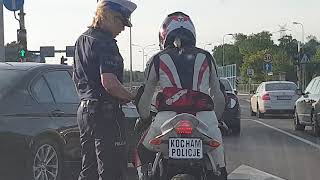 Kocham Policje - Motocyklistka ścigała się z BMW