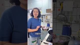 这样炒出来的快手菜，猪肉又香，木耳又脆，饭都多吃两碗 #木耳丝炒肉 #家常菜