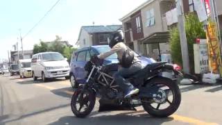 素敵な女性ライダー　無限スペシャルサウンドを聞け　HONDA・VTR　ホンダ・VTR 250　2014 HONDA VTR250　MC33　2015 CB1300 SUPER FOUR