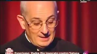 IL DEMONIO COSTRETTO A CANTARE MARIA