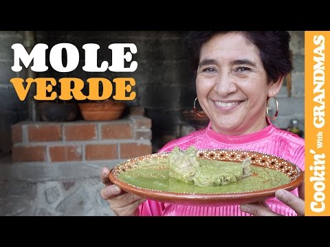 How to make Aunt Gabriela's Green Mole How to make Aunt Gabriela's Green Mole