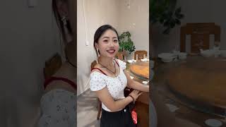 在云南的西双版纳旅游时  遇到了特别 可爱的小姑娘   #西双版纳 #中缅边境#六国交界#老挝山#记录真实生活 #乡村守护人 #我的乡村生