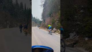 Snow falling on cyclists in Jahorina, 2024 Belgrade-Banjaluka