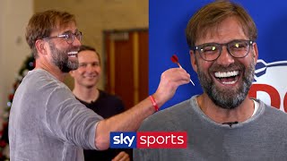 Jürgen Klopp plays darts against Raymond van Barneveld at PDC World Championships 🎯