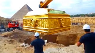 Scientists Just Discovered This 3,500 Year Old Box Next To The Pyramids That Contained This Secret