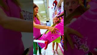 😱 Cu MAMI la cumpărături  🤩 With MOMMY at shopping Surprize Incredible ending #shorts