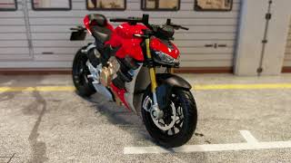 Ducati Super Naked V4 S model 2021 made by Maisto in scale 1:18 diecast motorcycle