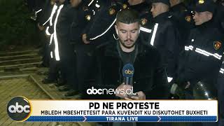 PD në protestë, mbledh mbështetësit para Kuvendit ku diskutohet buxheti | ABC News Albania