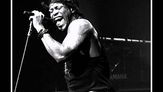 D'Angelo - One Mo' Gin, live in Paris (2012)